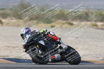 media/Nov-01-2025-CVMA (Sat) [[fc0f7531b8]]/Race 7-Formula Twins-Formula 40 UL/